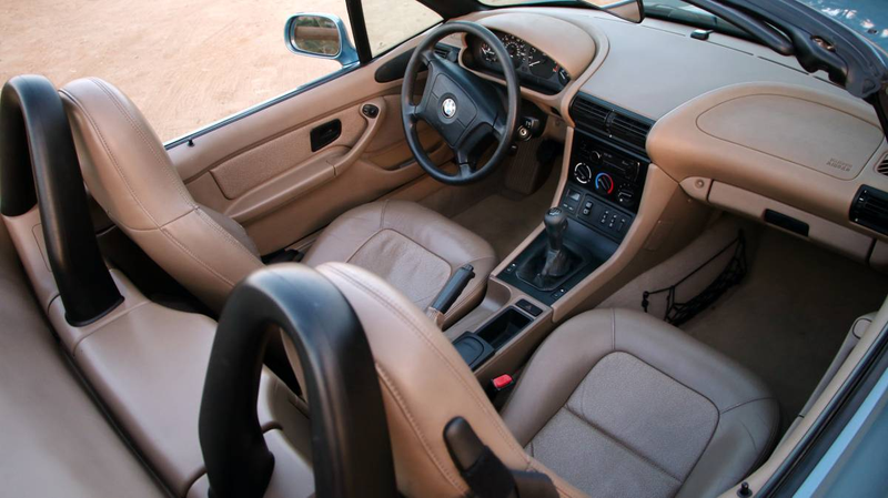 Illustration for article titled At $5,300, Could You Form A Bond With This 1998 BMW Z3 Roadster?